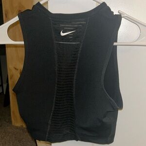 Nike women’s crop top black- small